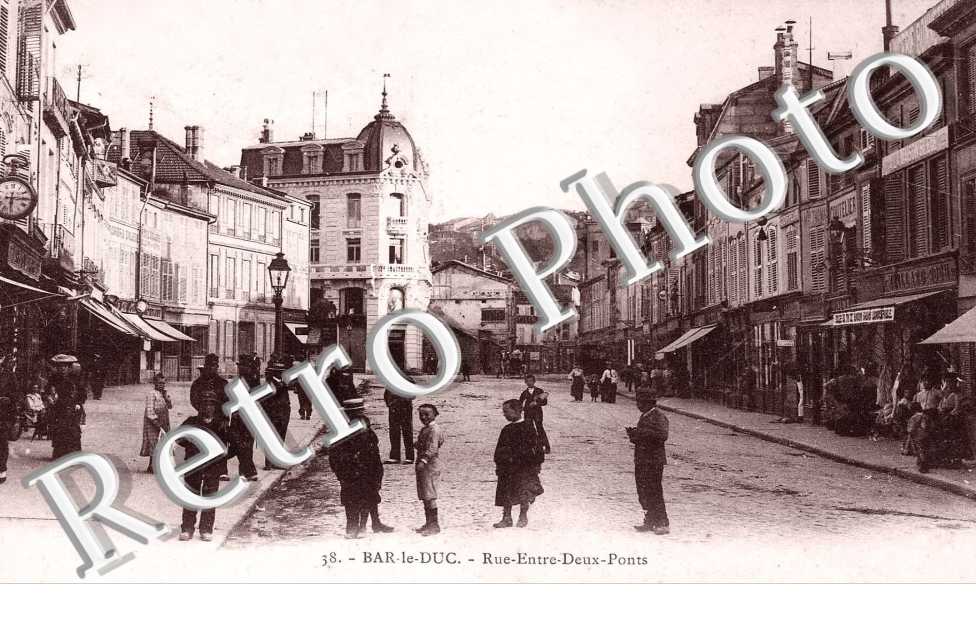 RUE ENTRE DEUX PONTS