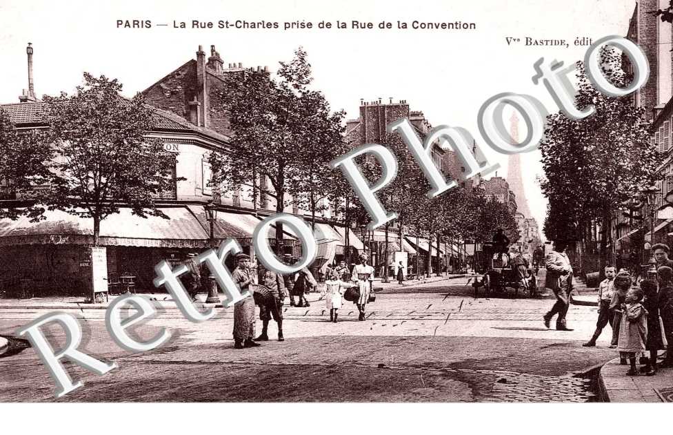 La Rue Saint Charles prise de la rue de la Convention