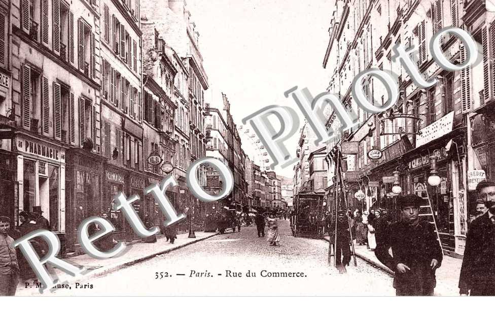 RUE DU COMMERCE