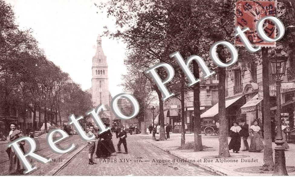 AVENUE D'ORLEANS ET RUE ALPHONSE DAUDET