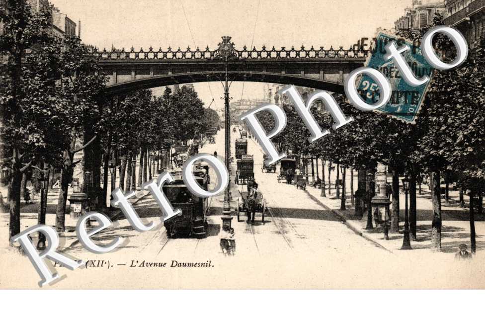 L'AVENUE DAUMESNIL
