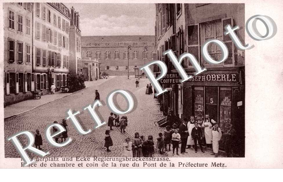Place de Chambre et coin de la rue du Pont de la Prefecture