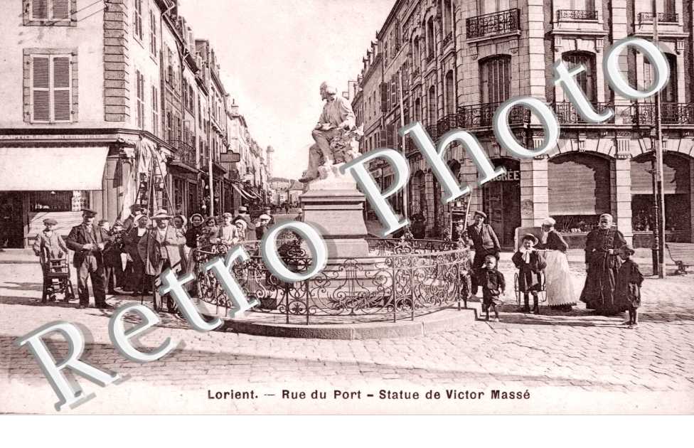 Rue du Port - statue de Victor Masse