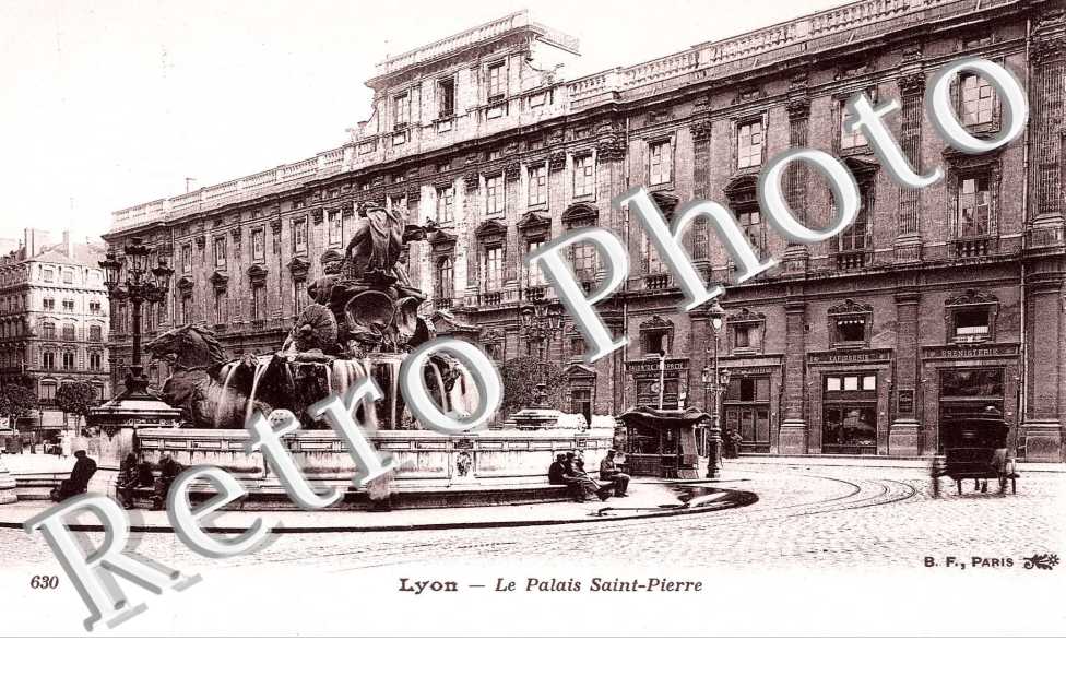 LE PALAIS SAINT-PIERRE - Place des Terreaux