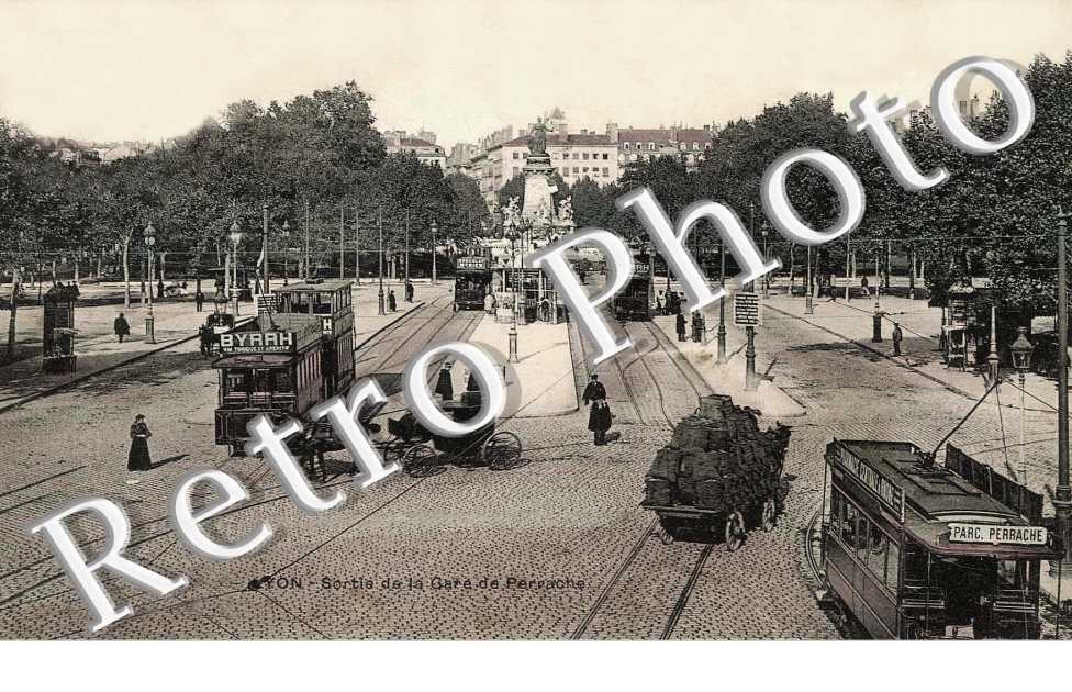 LA GARE DE PERRACHE SORTIE