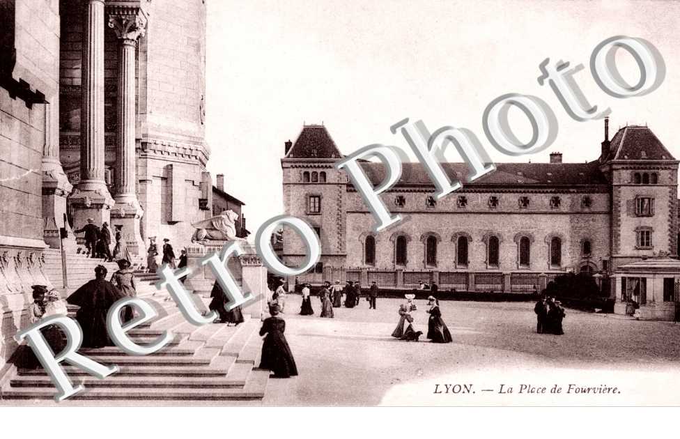 LA PLACE DE FOURVIERE