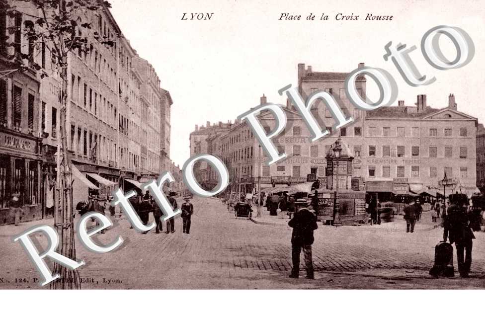 PLACE DE LA CROIX ROUSSE