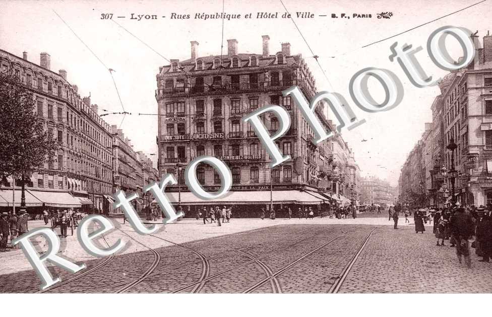 rues Republique et Hotel de Ville