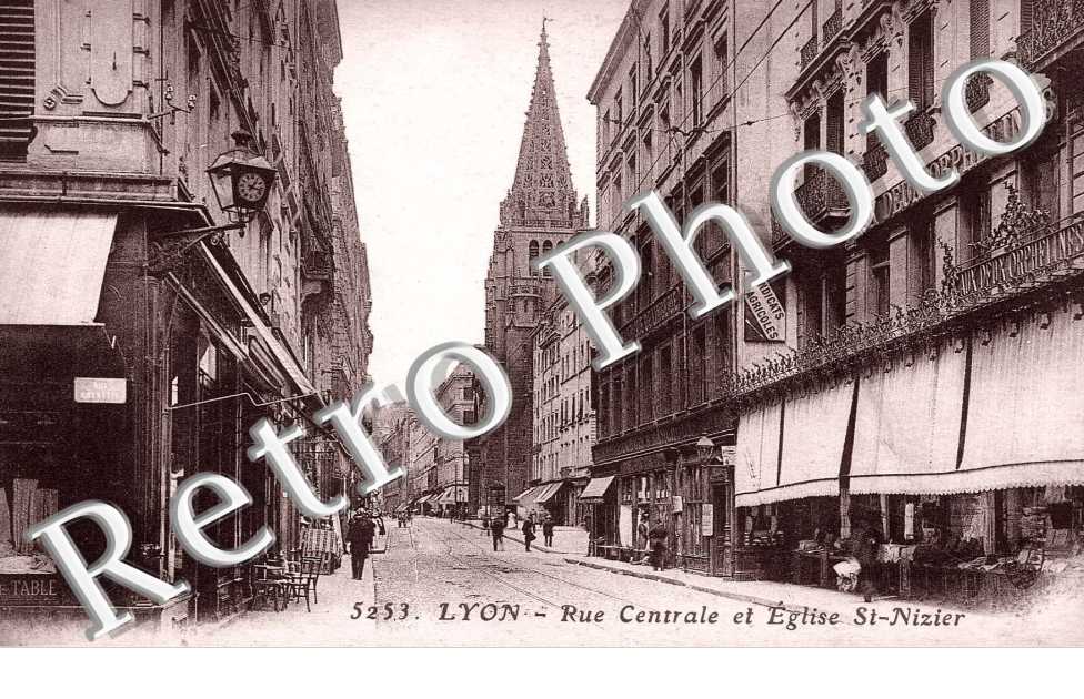 RUE CENTRALE ET EGLISE SAINT-NIZIER - Rue de Brest