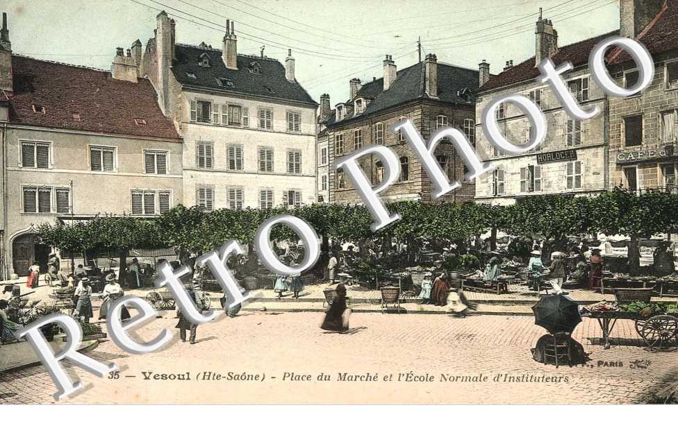 Place du marche et l'Ecole Normale d'instituteurs