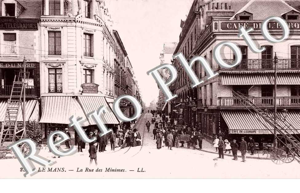 LA RUE DES MINIMES