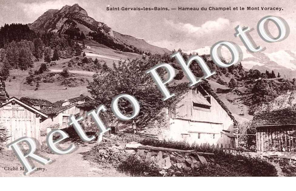 Hameau du Champel et le Mont Voracey