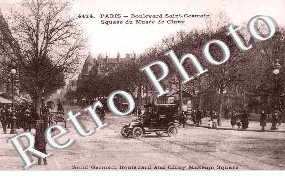 BOULEVARD SAINT GERMAIN square du musee de Cluny