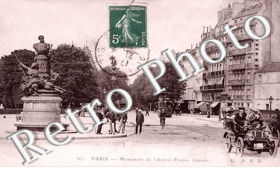 BOULEVARD SAINT MICHEL MONUMENT DE L'AMIRAL F. GARNIER