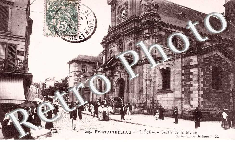 L'EGLISE SORTIE DE LA MESSE