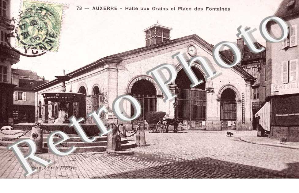 halle aux grains et place des Fontaines
