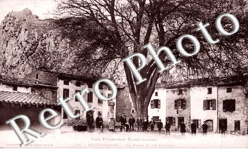 la place et le chateau