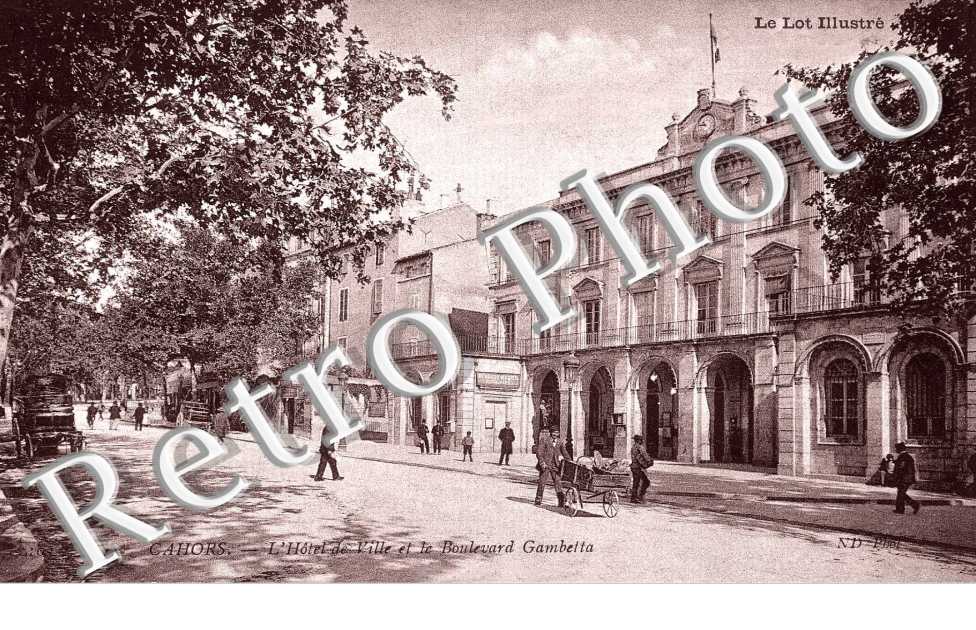 Hotel de Ville et Boulevard Gambetta