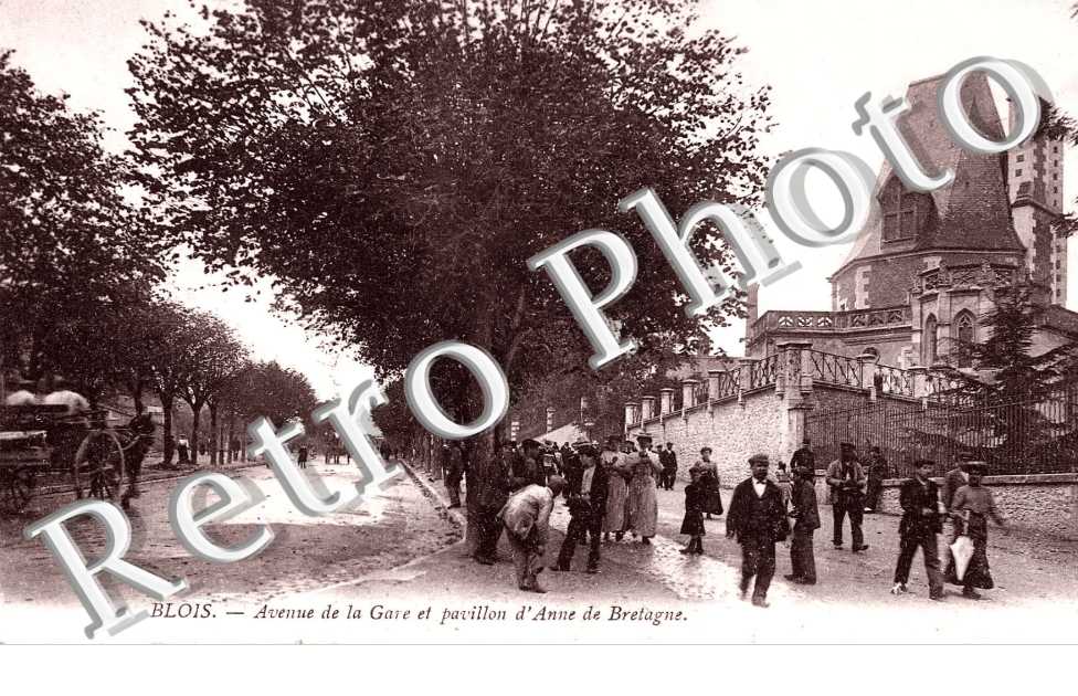 Avenue de la Gare et Pavillon d'Anne de Bretagne