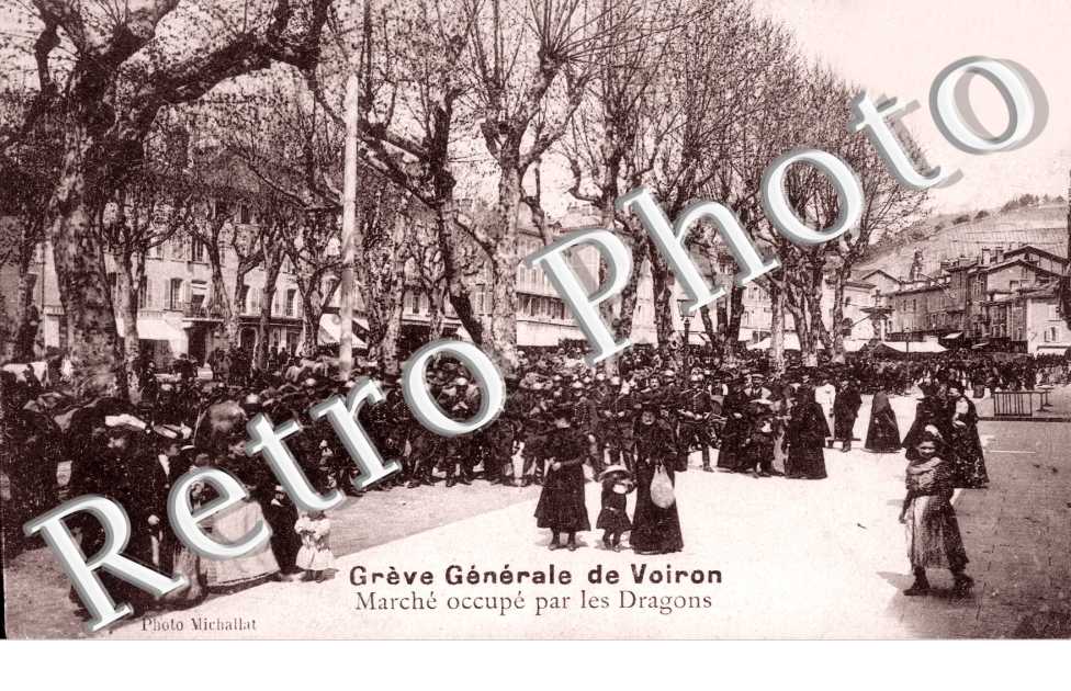 greve generale de Voiron - marche occupe par les Dragons