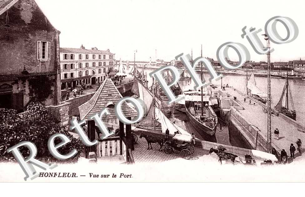  VUE SUR LE PORT