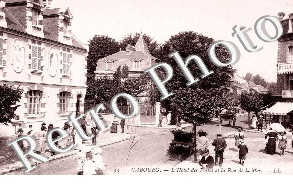 l'hotel des postes et la rue de la Mer
