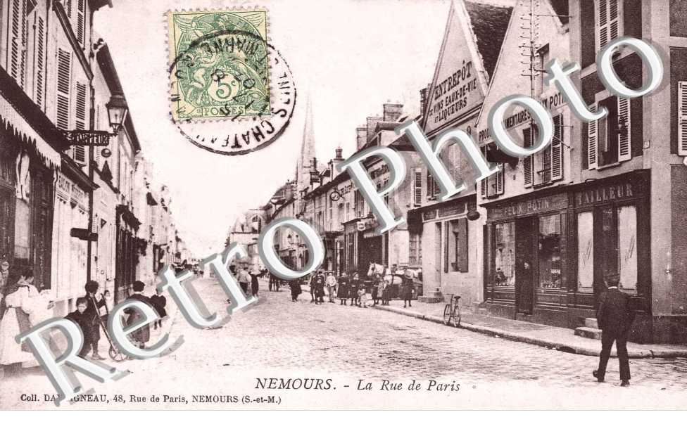 LA RUE DE PARIS