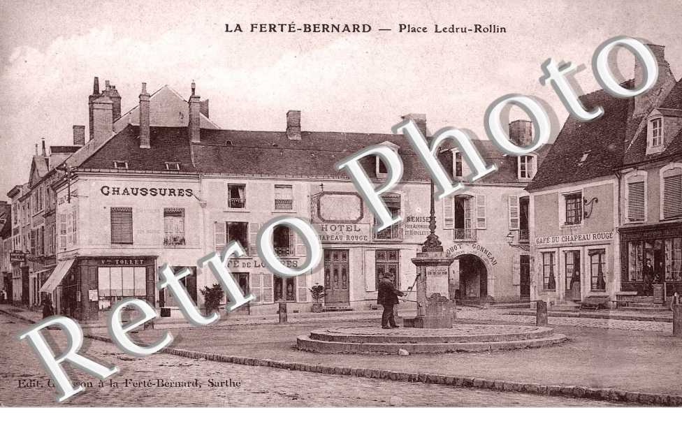 Place Ledru-Rollin - Hotel du chapeau rouge