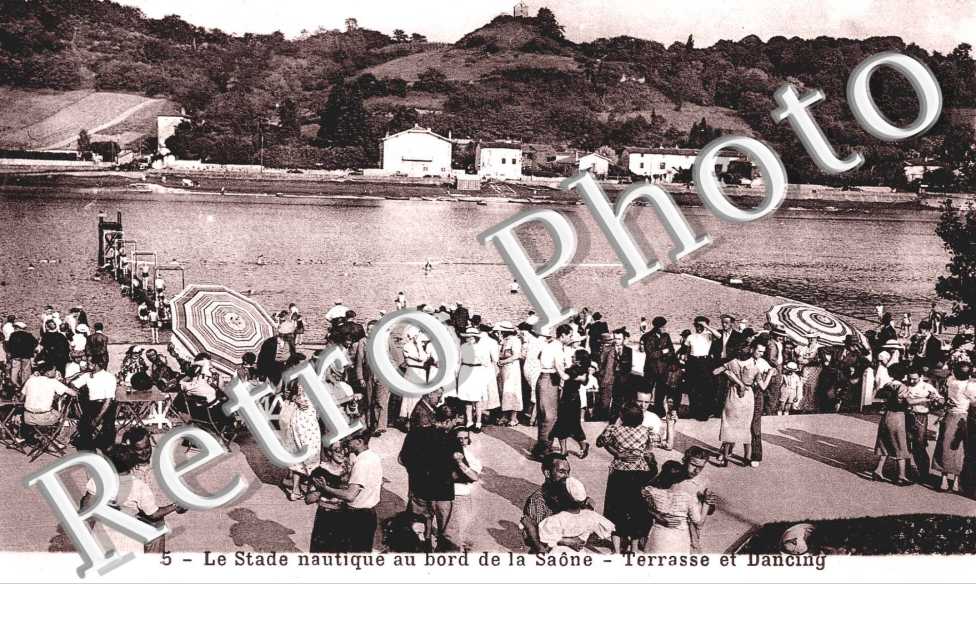 Le stade nautique au bord de la Saone - Terasse et dancing 