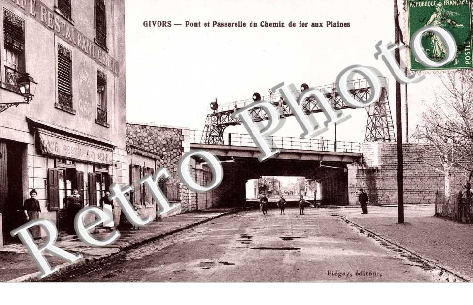 Pont et passerelle du chemin de fer aux plaines