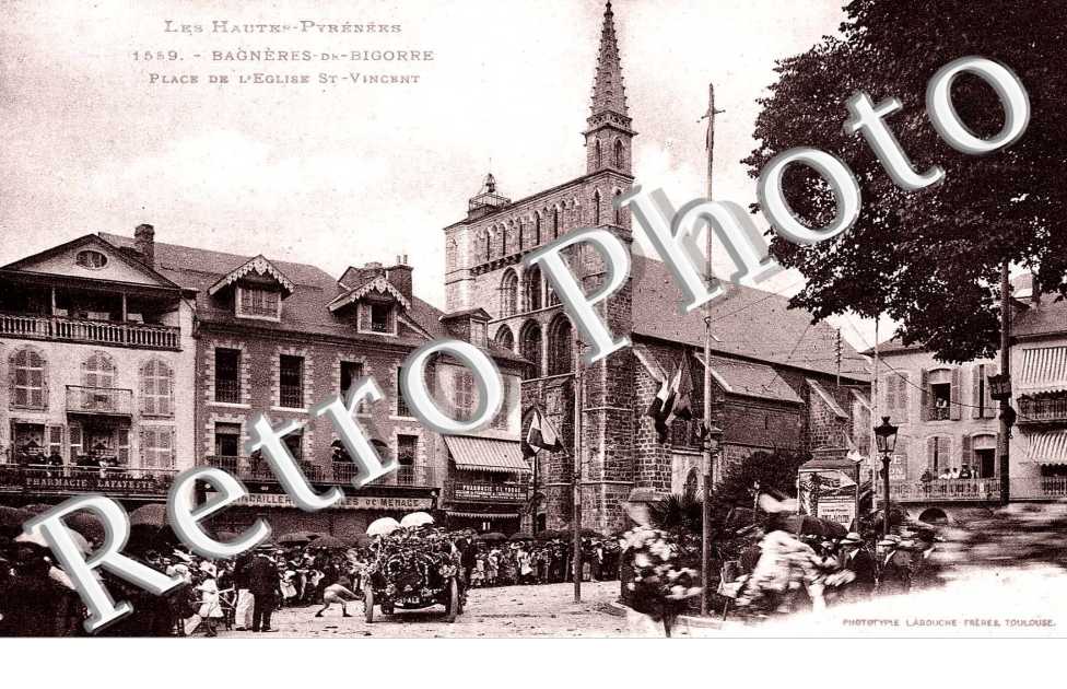 PLACE DE L'EGLISE