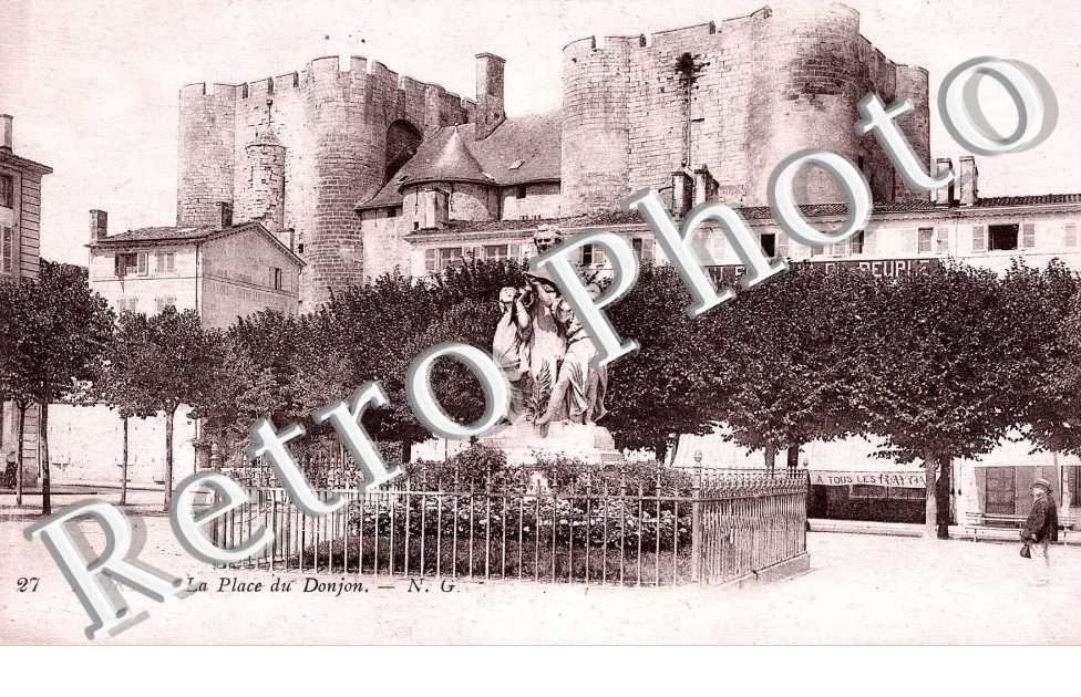 la place du donjon