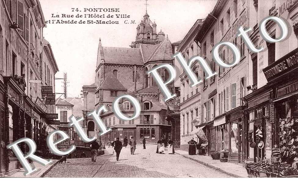 La rue de l'hotel de ville et l'abside de Saint Macloud