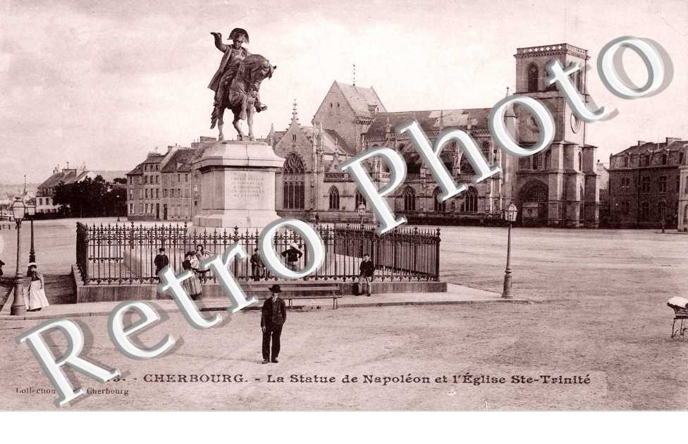 la Statue de Napoleon et Eglise de la Trinite