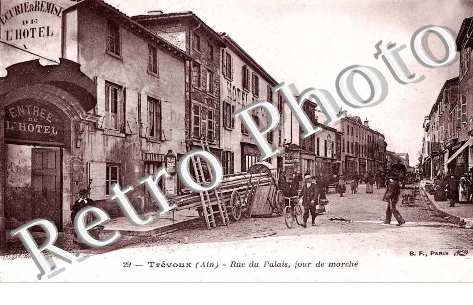 Rue du Palais, jour de Marche
