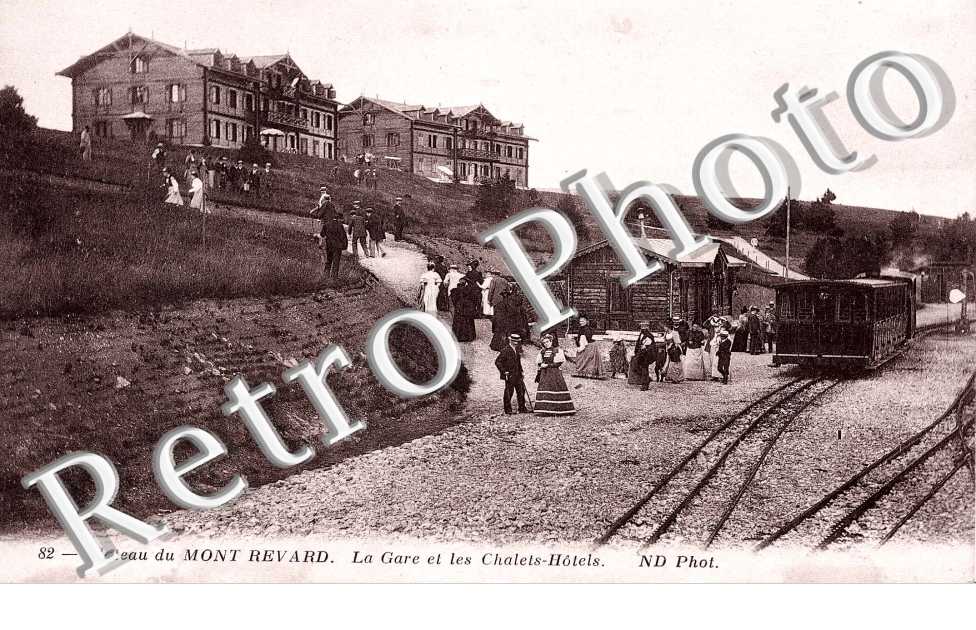 plateau du Mont Revard, la gare et les chalets-hotels