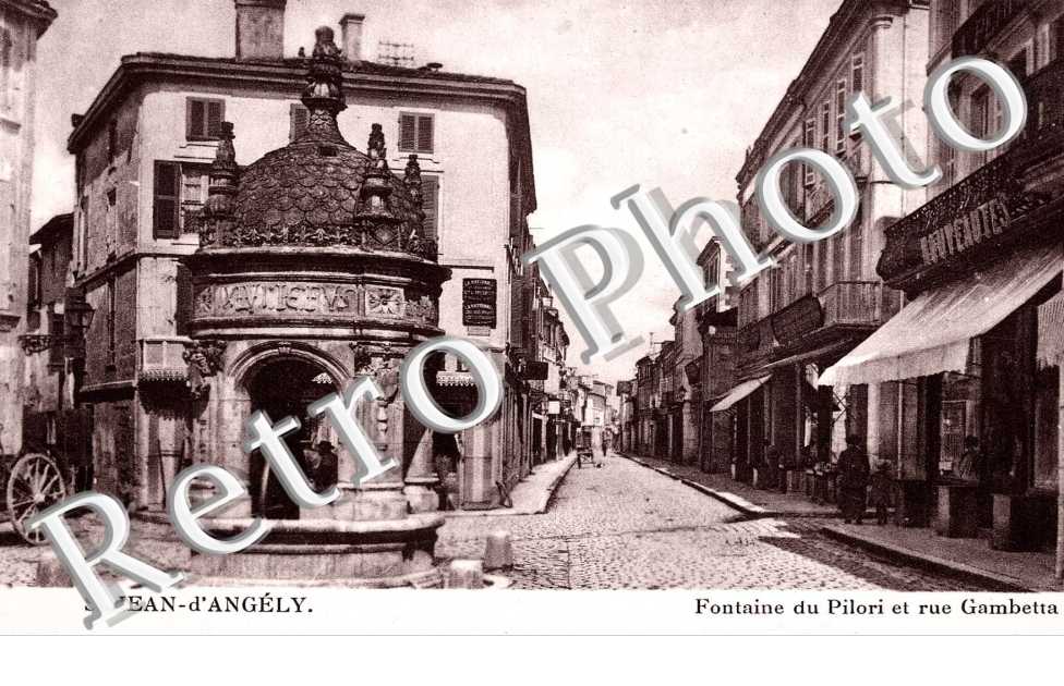 Fontaine du Pilori et rue Gambetta