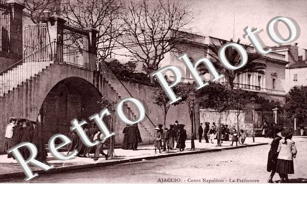 cours Napoleon - la prefecture