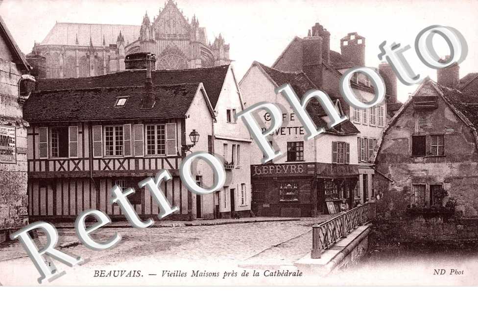 VIEILLES MAISONS PRES DE LA CATHEDRALE