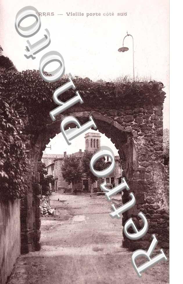 VIEILLE PORTE COTE SUD