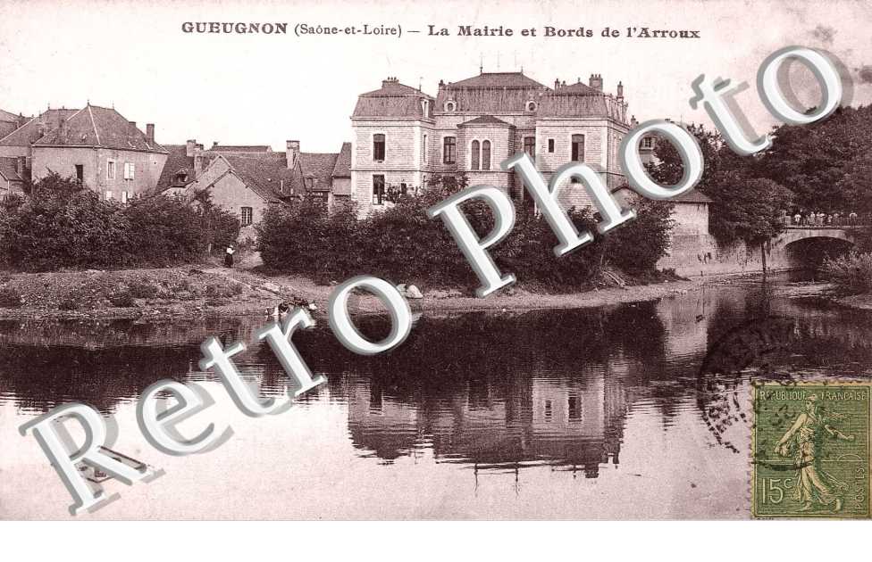 LA MAIRIE ET LE BORD DE L'ARRAUX