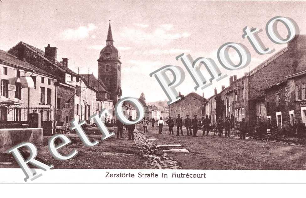 ZERSTORTE STRASSE