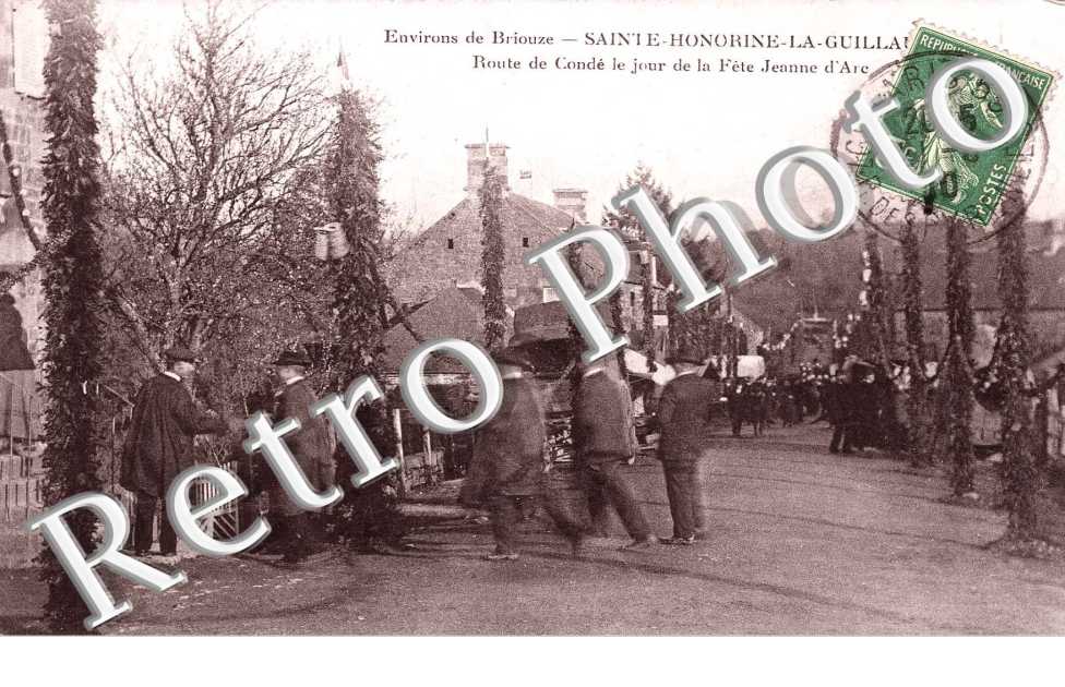 Route de Condé le jour de la Fête Jeanne d'Arc