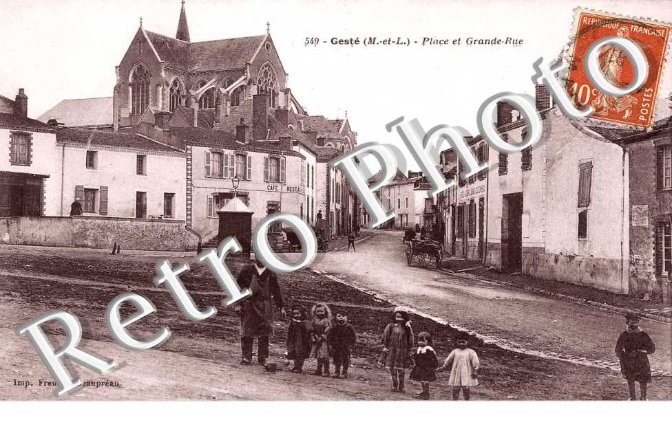 PLACE ET GRANDE RUE