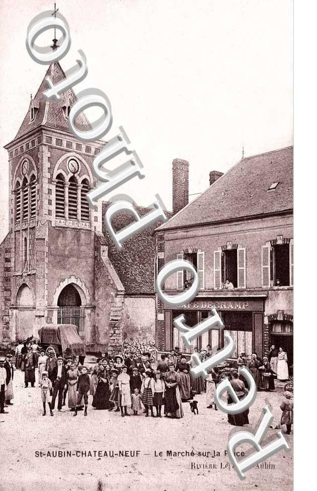 le marche sur la place
