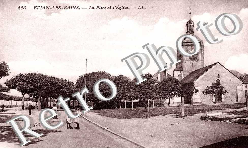 LA PLACE DE L'EGLISE