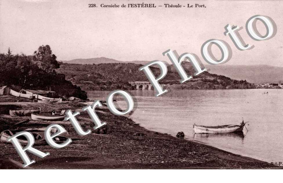 Corniche de l'Esterel - le port