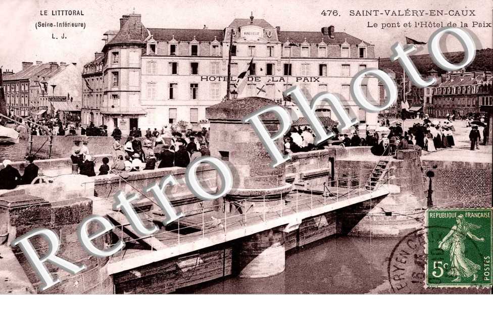 LE PONT ET L'HOTEL de Paix