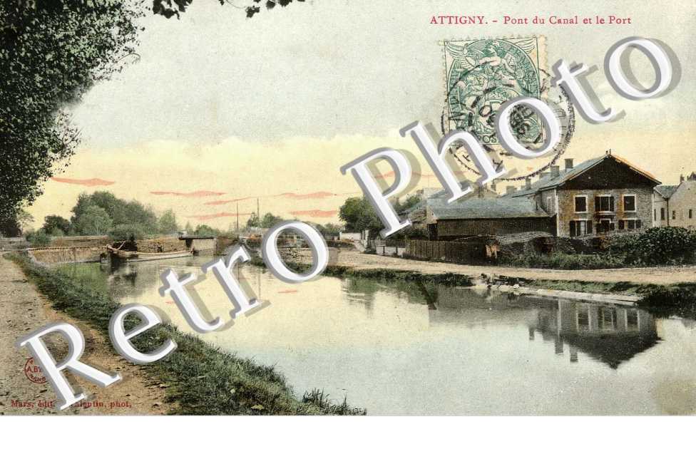 Pont du canal et le port