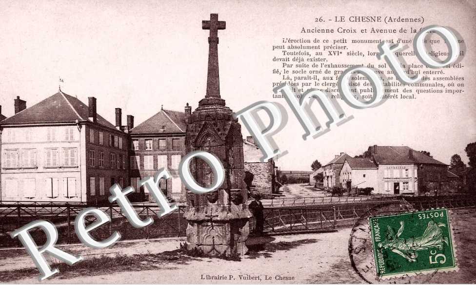 ancienne croix et avenue de la gare